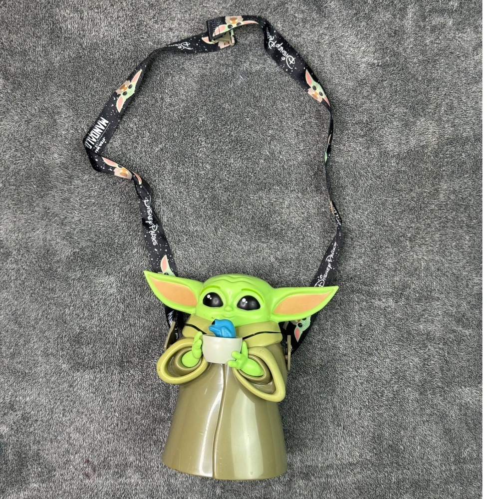 Disney Parks Grogu Sipper Cup Mandalorian Baby Yoda Lanyard Star Wars 2023